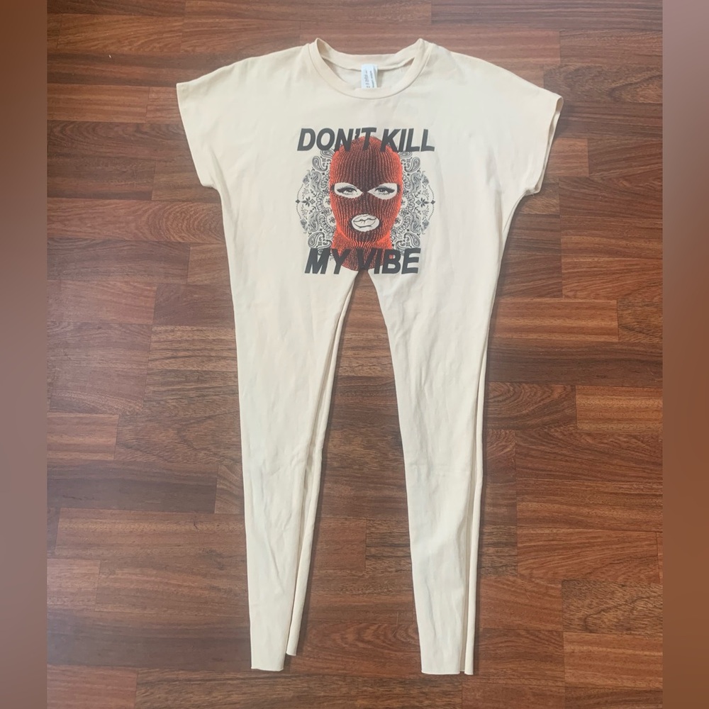 Yellow Cabbage Split Bottom T-shirt Women’s Medium NWT “Don’t Kill My Vibe” Tan
